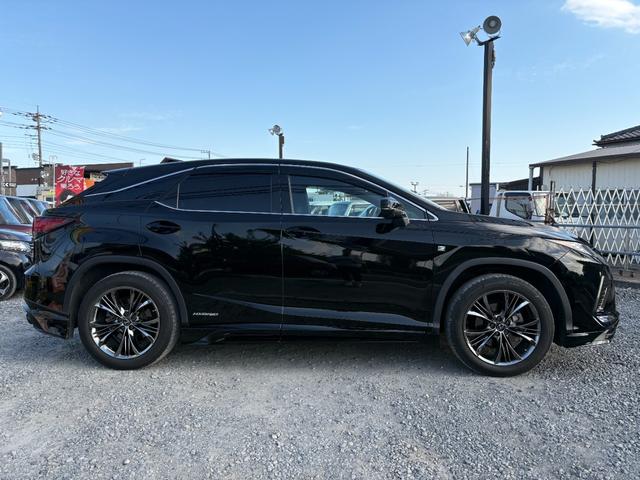 ＲＸ ＲＸ４５０ｈ　Ｆスポーツ　令和３年式　車検令和８年８月　走行距離４５５００キロ　パノラマルーフ　全周囲カメラ　ナビ　　３眼ＬＥＤヘッドライト　シートエアコン　パワーバックドア　純正２０インチアルミ　ＥＴＣ２．０　修復歴無し（9枚目）