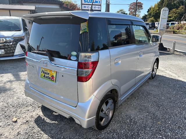 車検板金修理もおこなっています。軽自動車の場合修理個所がない車検は法定費用込の￥５２０００−にてやらせて頂いてます。修理板金などもお気軽にご相談下さい。お安く出せるように頑張らせて頂きます！