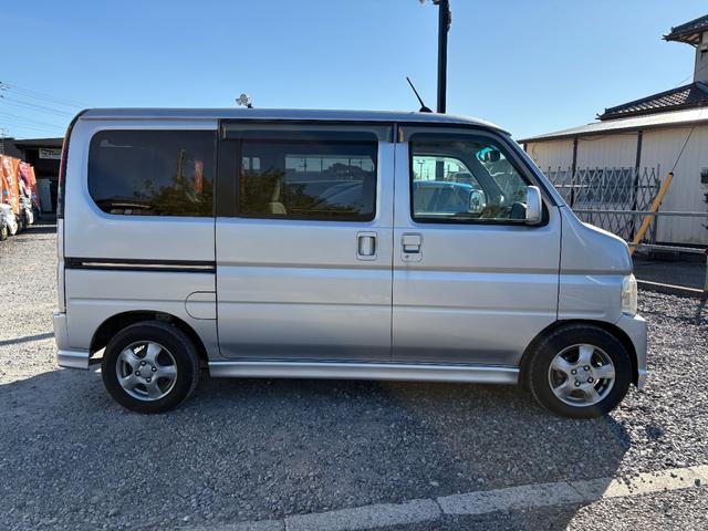 バモス Ｌ　平成２３年式　車検令和８年１１月　走行距離４００００キロ　オートマ　２ＷＤ　純正アルミ　キーレス　パワーウインドウ　ライトレベライザー　フルフラットシート　Ｗエアバッグ　衝突安全ボディ（9枚目）