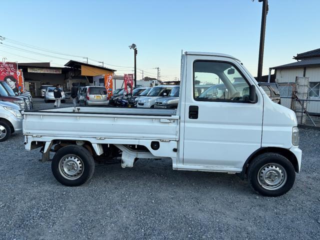 アクティトラック アタック　平成１３年式　走行距離５６０００キロ　５速マニュアル車　４ＷＤ　デフロック　最積３５０キロ　Ｗエアバッグ　タイミングベルト交換済み　修復歴無し（9枚目）