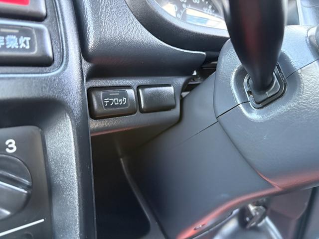 アクティトラック アタック　平成１３年式　走行距離５６０００キロ　５速マニュアル車　４ＷＤ　デフロック　最積３５０キロ　Ｗエアバッグ　タイミングベルト交換済み　修復歴無し（26枚目）