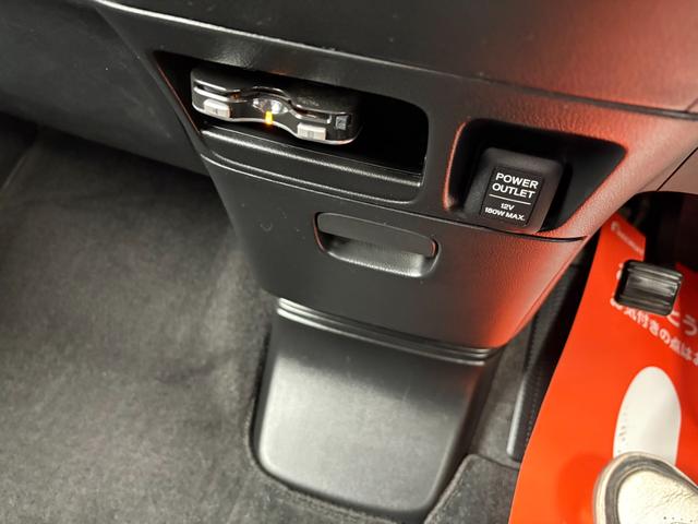 N-BOX G SSパッケージ 平成25年式 車検令和8年8月 走行距離49000キロ ナビ ワンセグTV スマートキー 純正アルミ 両側電動スライドドア ETC ステアリングスイッチ アイドリングストップ オートエアコン(40枚目)