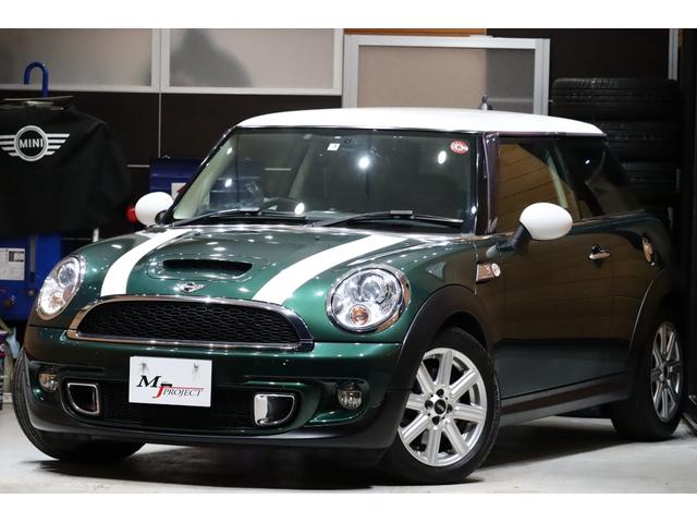 クーパーＳ　Ｒ５６最終後期型　禁煙車　マルチファンクション　オートクルーズ　クロームラインエクステリア　ＥＴＣ　前後ドライブレコーダー　ナビ　バックカメラ　アームレスト　リヤ３面スモークフィルム　ドアバイザー(3枚目)