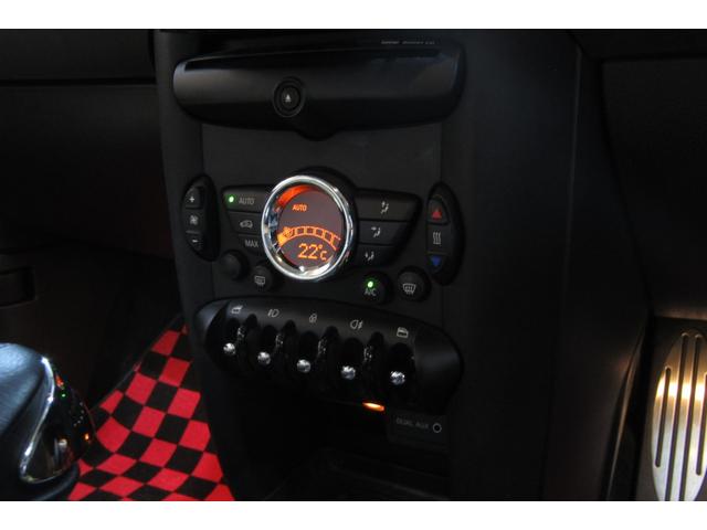 ＭＩＮＩ クーパー　クラブマン　Ｒ５５最終後期型　クロームラインインテリア　バイキセノンヘッドライト　ＪＣＷサイドステップ　アームレスト　ＥＴＣ　バックカメラ　ドラレコ　社外パーツ装着　消耗部品交換実施　タイヤ＆バッテリー新品（29枚目）