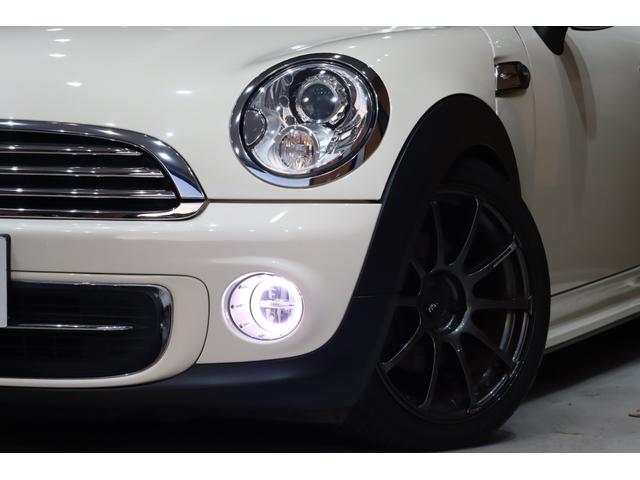 ＭＩＮＩ クーパー　クラブマン　Ｒ５５最終後期型　クロームラインインテリア　バイキセノンヘッドライト　ＪＣＷサイドステップ　アームレスト　ＥＴＣ　バックカメラ　ドラレコ　社外パーツ装着　消耗部品交換実施　タイヤ＆バッテリー新品（36枚目）