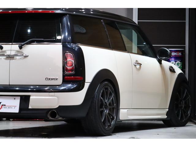 ＭＩＮＩ クーパー　クラブマン　Ｒ５５最終後期型　クロームラインインテリア　バイキセノンヘッドライト　ＪＣＷサイドステップ　アームレスト　ＥＴＣ　バックカメラ　ドラレコ　社外パーツ装着　消耗部品交換実施　タイヤ＆バッテリー新品（39枚目）