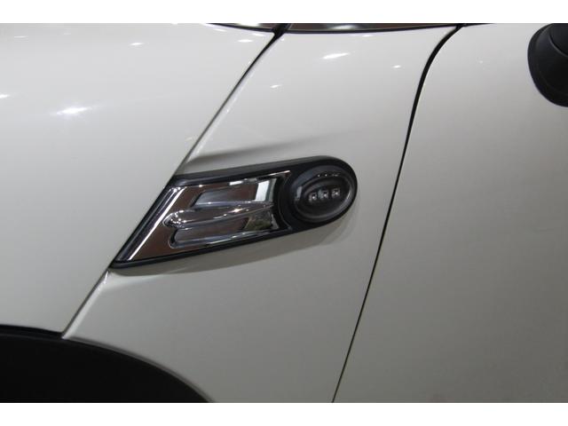 ＭＩＮＩ クーパー　クラブマン　Ｒ５５最終後期型　クロームラインインテリア　バイキセノンヘッドライト　ＪＣＷサイドステップ　アームレスト　ＥＴＣ　バックカメラ　ドラレコ　社外パーツ装着　消耗部品交換実施　タイヤ＆バッテリー新品（46枚目）
