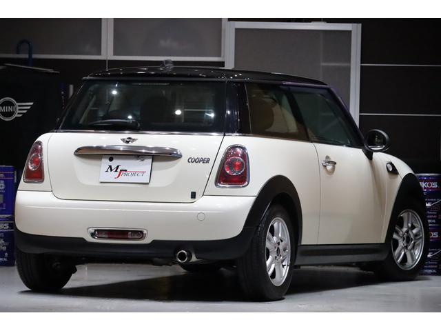 ＭＩＮＩ クーパー　最終後期型　禁煙車　前回車検整備ＭＩＮＩディーラー　オプションクロームラインエクステリア＆インテリア　オプションバイキセノンヘッドライト　ＨＤＤナビＴＶ　Ｂｌｕｅｔｏｏｔオーディオ　バックカメラＥＴＣ（8枚目）