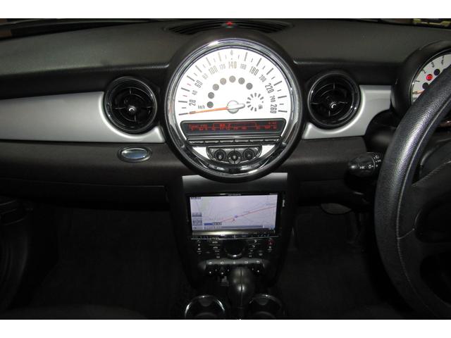 ＭＩＮＩ クーパー　最終後期型　禁煙車　前回車検整備ＭＩＮＩディーラー　オプションクロームラインエクステリア＆インテリア　オプションバイキセノンヘッドライト　ＨＤＤナビＴＶ　Ｂｌｕｅｔｏｏｔオーディオ　バックカメラＥＴＣ（22枚目）
