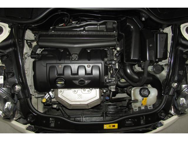 ＭＩＮＩ クーパー　最終後期型　禁煙車　前回車検整備ＭＩＮＩディーラー　オプションクロームラインエクステリア＆インテリア　オプションバイキセノンヘッドライト　ＨＤＤナビＴＶ　Ｂｌｕｅｔｏｏｔオーディオ　バックカメラＥＴＣ（31枚目）
