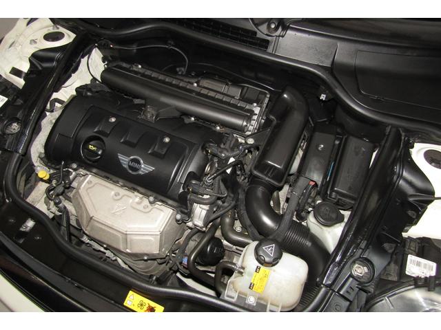 ＭＩＮＩ クーパー　最終後期型　禁煙車　前回車検整備ＭＩＮＩディーラー　オプションクロームラインエクステリア＆インテリア　オプションバイキセノンヘッドライト　ＨＤＤナビＴＶ　Ｂｌｕｅｔｏｏｔオーディオ　バックカメラＥＴＣ（33枚目）