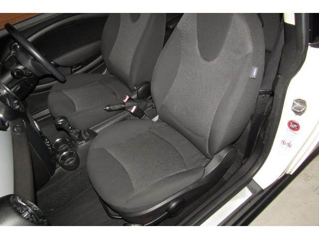 ＭＩＮＩ クーパー　最終後期型　禁煙車　前回車検整備ＭＩＮＩディーラー　オプションクロームラインエクステリア＆インテリア　オプションバイキセノンヘッドライト　ＨＤＤナビＴＶ　Ｂｌｕｅｔｏｏｔオーディオ　バックカメラＥＴＣ（53枚目）