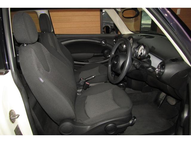 ＭＩＮＩ クーパー　最終後期型　禁煙車　前回車検整備ＭＩＮＩディーラー　オプションクロームラインエクステリア＆インテリア　オプションバイキセノンヘッドライト　ＨＤＤナビＴＶ　Ｂｌｕｅｔｏｏｔオーディオ　バックカメラＥＴＣ（54枚目）