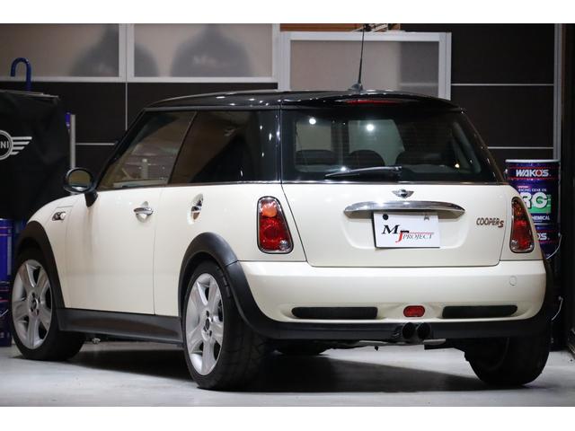 ＭＩＮＩ クーパーＳ　後期型　６速ＭＴ　１オーナー　禁煙車　天張り張り替済み　マフラー　１７ＡＷ　ＥＴＣ　タイヤ４本新品　フロント・コートテクトガラス交換済み　ヘッドライト磨き＆クリア塗装済み　消耗部品＆対策部品交換済み（7枚目）