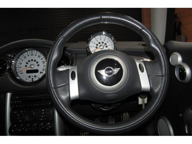 ＭＩＮＩ クーパーＳ　後期型　６速ＭＴ　１オーナー　禁煙車　天張り張り替済み　マフラー　１７ＡＷ　ＥＴＣ　タイヤ４本新品　フロント・コートテクトガラス交換済み　ヘッドライト磨き＆クリア塗装済み　消耗部品＆対策部品交換済み（20枚目）