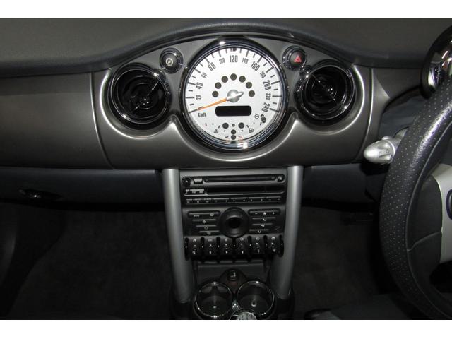 ＭＩＮＩ クーパーＳ　後期型　６速ＭＴ　１オーナー　禁煙車　天張り張り替済み　マフラー　１７ＡＷ　ＥＴＣ　タイヤ４本新品　フロント・コートテクトガラス交換済み　ヘッドライト磨き＆クリア塗装済み　消耗部品＆対策部品交換済み（22枚目）