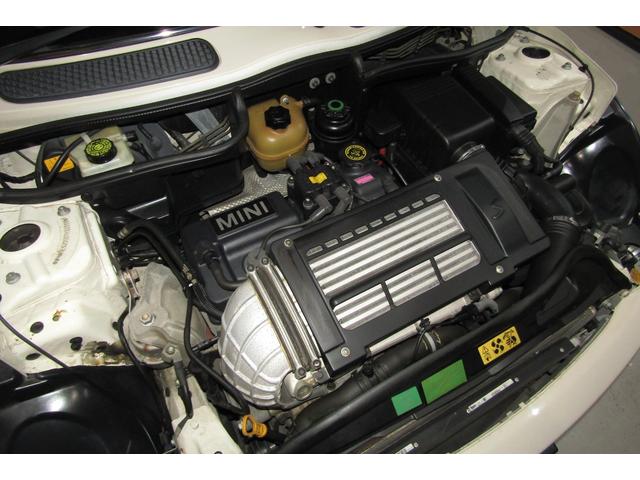 ＭＩＮＩ クーパーＳ　後期型　６速ＭＴ　１オーナー　禁煙車　天張り張り替済み　マフラー　１７ＡＷ　ＥＴＣ　タイヤ４本新品　フロント・コートテクトガラス交換済み　ヘッドライト磨き＆クリア塗装済み　消耗部品＆対策部品交換済み（29枚目）