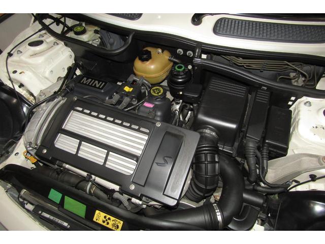 ＭＩＮＩ クーパーＳ　後期型　６速ＭＴ　１オーナー　禁煙車　天張り張り替済み　マフラー　１７ＡＷ　ＥＴＣ　タイヤ４本新品　フロント・コートテクトガラス交換済み　ヘッドライト磨き＆クリア塗装済み　消耗部品＆対策部品交換済み（30枚目）