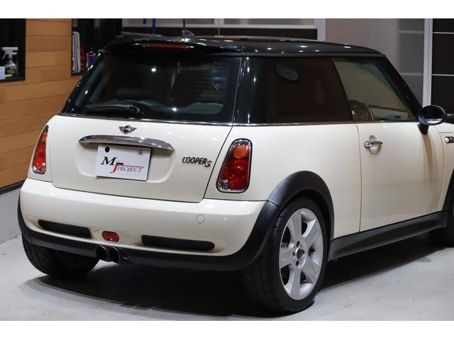 ＭＩＮＩ クーパーＳ　後期型　６速ＭＴ　１オーナー　禁煙車　天張り張り替済み　マフラー　１７ＡＷ　ＥＴＣ　タイヤ４本新品　フロント・コートテクトガラス交換済み　ヘッドライト磨き＆クリア塗装済み　消耗部品＆対策部品交換済み（32枚目）