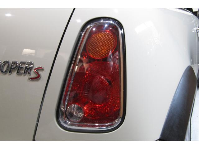 ＭＩＮＩ クーパーＳ　後期型　６速ＭＴ　１オーナー　禁煙車　天張り張り替済み　マフラー　１７ＡＷ　ＥＴＣ　タイヤ４本新品　フロント・コートテクトガラス交換済み　ヘッドライト磨き＆クリア塗装済み　消耗部品＆対策部品交換済み（37枚目）