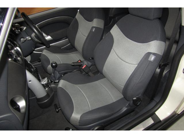 ＭＩＮＩ クーパーＳ　後期型　６速ＭＴ　１オーナー　禁煙車　天張り張り替済み　マフラー　１７ＡＷ　ＥＴＣ　タイヤ４本新品　フロント・コートテクトガラス交換済み　ヘッドライト磨き＆クリア塗装済み　消耗部品＆対策部品交換済み（44枚目）