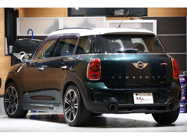 ＭＩＮＩ ジョンクーパーワークス　クロスオーバー　オックスフォードグリーン　カロッツェリアナビ・フルセグＴＶ・Ｂｌｕｅｔｏｏｔオーディオ・バックカメラ・　ＣＤ・ＤＶＤ・ＳＤ　ＥＴＣ　前後ドライブレコーダー　アームレスト　スポーツボタン　ドアバイザー（6枚目）