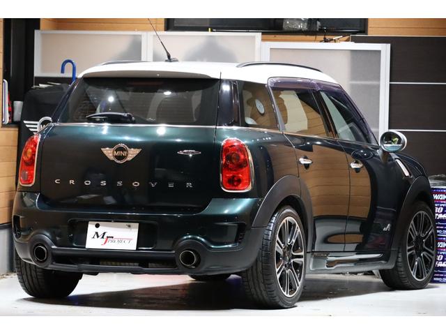 ＭＩＮＩ ジョンクーパーワークス　クロスオーバー　オックスフォードグリーン　カロッツェリアナビ・フルセグＴＶ・Ｂｌｕｅｔｏｏｔオーディオ・バックカメラ・　ＣＤ・ＤＶＤ・ＳＤ　ＥＴＣ　前後ドライブレコーダー　アームレスト　スポーツボタン　ドアバイザー（7枚目）