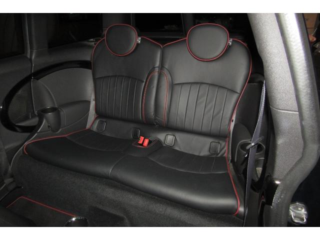 MINI クーパーS クラブマン ハンプトン 特別限定車ハンプトン 本革シートヒーター ディーラー整備車両 アディショナルヘッドライト マルチファンクション オートクルーズ ETC 車高調 マフラー 追加メーター ボンネットステッカー張替済み(13枚目)