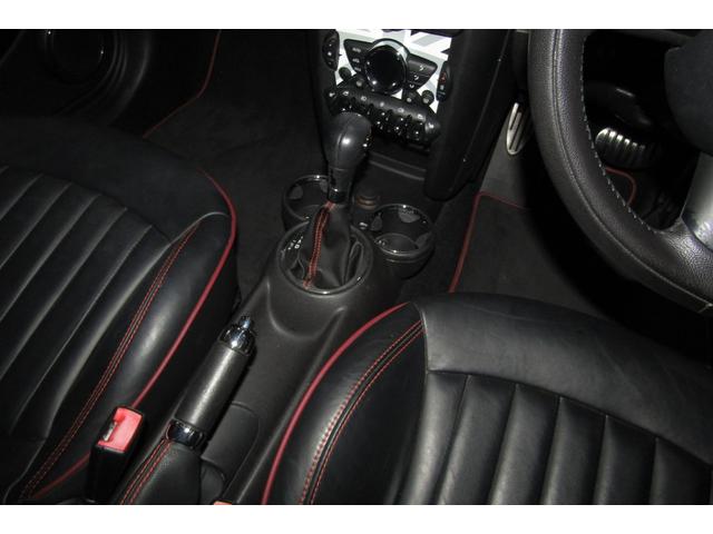 MINI クーパーS クラブマン ハンプトン 特別限定車ハンプトン 本革シートヒーター ディーラー整備車両 アディショナルヘッドライト マルチファンクション オートクルーズ ETC 車高調 マフラー 追加メーター ボンネットステッカー張替済み(24枚目)