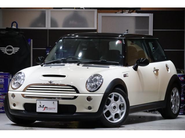 MINI クーパーS R53最終後期型 1オーナー 禁煙車 HDDナビ バックカメラ 360°撮影対応2カメラドライブレコーダー ETC 天張り張替 ヘッドライトレンズ磨き&クリア塗装済 消耗部品&対策部品交換実施(3枚目)