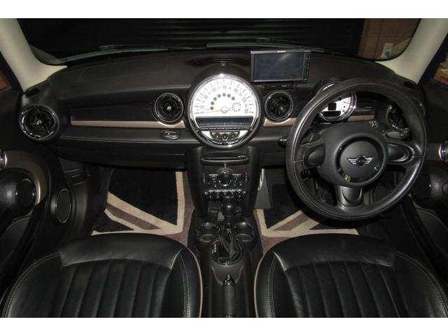 MINI クーパーS クラブマン R55最終後期型 特別限定車ボンドストリート 禁煙車 本革シート シートヒーター ナビTV ETC オートライト オートワイパー ボンネットステッカー新品張替 タイヤ4本新品 消耗部品交換実施(11枚目)