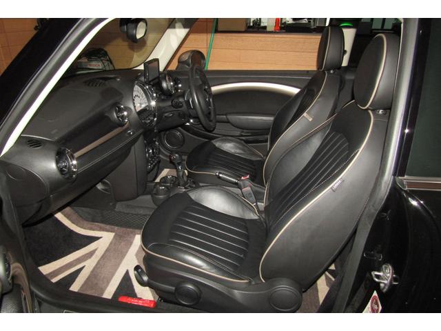 MINI クーパーS クラブマン R55最終後期型 特別限定車ボンドストリート 禁煙車 本革シート シートヒーター ナビTV ETC オートライト オートワイパー ボンネットステッカー新品張替 タイヤ4本新品 消耗部品交換実施(12枚目)