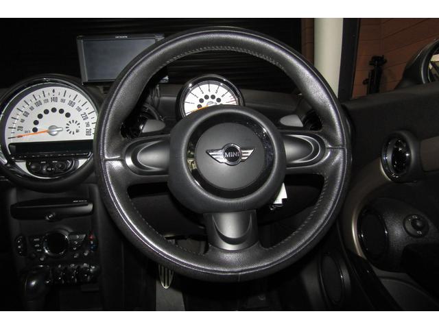 MINI クーパーS クラブマン R55最終後期型 特別限定車ボンドストリート 禁煙車 本革シート シートヒーター ナビTV ETC オートライト オートワイパー ボンネットステッカー新品張替 タイヤ4本新品 消耗部品交換実施(23枚目)