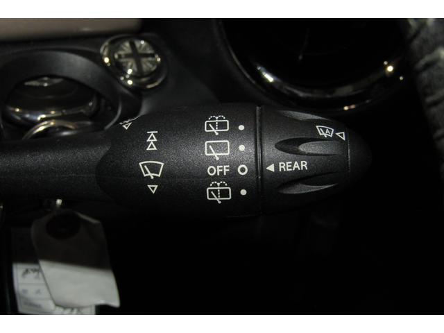 MINI クーパーS クラブマン R55最終後期型 特別限定車ボンドストリート 禁煙車 本革シート シートヒーター ナビTV ETC オートライト オートワイパー ボンネットステッカー新品張替 タイヤ4本新品 消耗部品交換実施(34枚目)