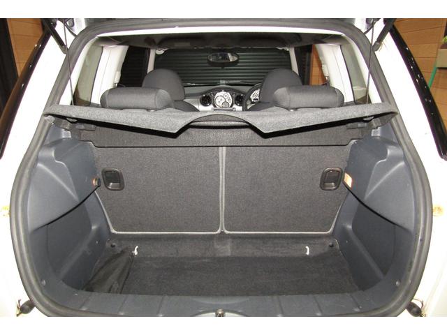 ＭＩＮＩ クーパーＳ　Ｒ５３後期　６速ＭＴ　ＪＣＷエアロダイナミックパッケージ（フルエアロ）　天張り張替済み　ヘッドライトレンズ磨き＆クリア塗装済　クランクプーリー交換　ブラック１７ＡＷ　ＥＴＣ　コクピットクロノパッケージ（16枚目）