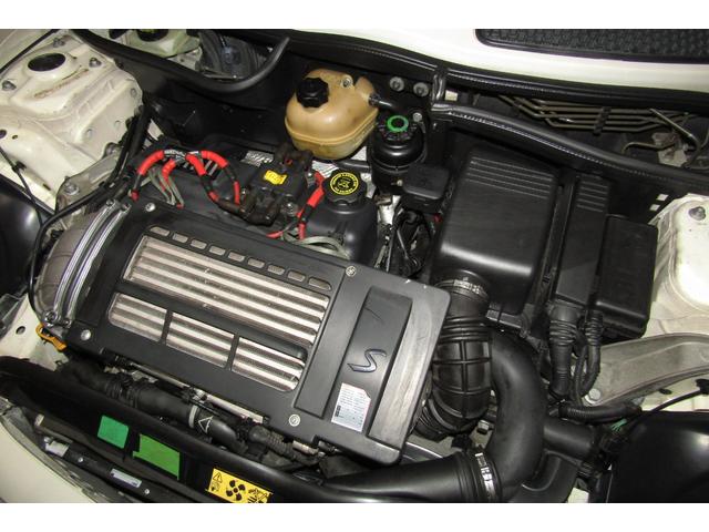 ＭＩＮＩ クーパーＳ　Ｒ５３後期　６速ＭＴ　ＪＣＷエアロダイナミックパッケージ（フルエアロ）　天張り張替済み　ヘッドライトレンズ磨き＆クリア塗装済　クランクプーリー交換　ブラック１７ＡＷ　ＥＴＣ　コクピットクロノパッケージ（32枚目）