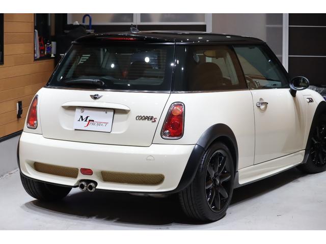 ＭＩＮＩ クーパーＳ　Ｒ５３後期　６速ＭＴ　ＪＣＷエアロダイナミックパッケージ（フルエアロ）　天張り張替済み　ヘッドライトレンズ磨き＆クリア塗装済　クランクプーリー交換　ブラック１７ＡＷ　ＥＴＣ　コクピットクロノパッケージ（39枚目）