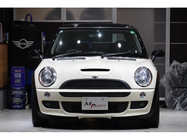 ＭＩＮＩ クーパーＳ　Ｒ５３後期　６速ＭＴ　ＪＣＷエアロダイナミックパッケージ（フルエアロ）　天張り張替済み　ヘッドライトレンズ磨き＆クリア塗装済　クランクプーリー交換　ブラック１７ＡＷ　ＥＴＣ　コクピットクロノパッケージ（47枚目）