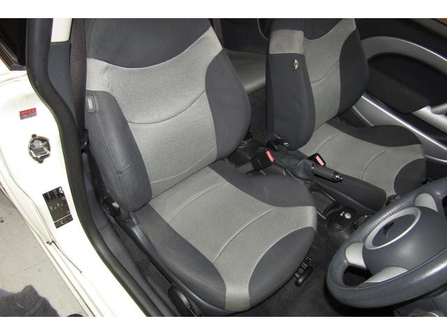 ＭＩＮＩ クーパーＳ　Ｒ５３後期　６速ＭＴ　ＪＣＷエアロダイナミックパッケージ（フルエアロ）　天張り張替済み　ヘッドライトレンズ磨き＆クリア塗装済　クランクプーリー交換　ブラック１７ＡＷ　ＥＴＣ　コクピットクロノパッケージ（53枚目）
