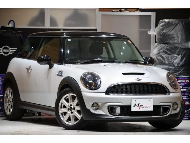 MINI クーパーS R56最終後期型 1オーナー車 禁煙車 カーポート保管車 インナーブラックヘッドライト ナビ フルセグTV バックカメラ ETC 消耗部品交換実施後ご納車 クロームラインインテリア&エクステリア(2枚目)