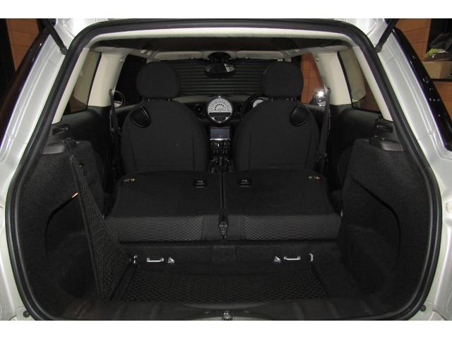 MINI クーパーS R56最終後期型 1オーナー車 禁煙車 カーポート保管車 インナーブラックヘッドライト ナビ フルセグTV バックカメラ ETC 消耗部品交換実施後ご納車 クロームラインインテリア&エクステリア(18枚目)