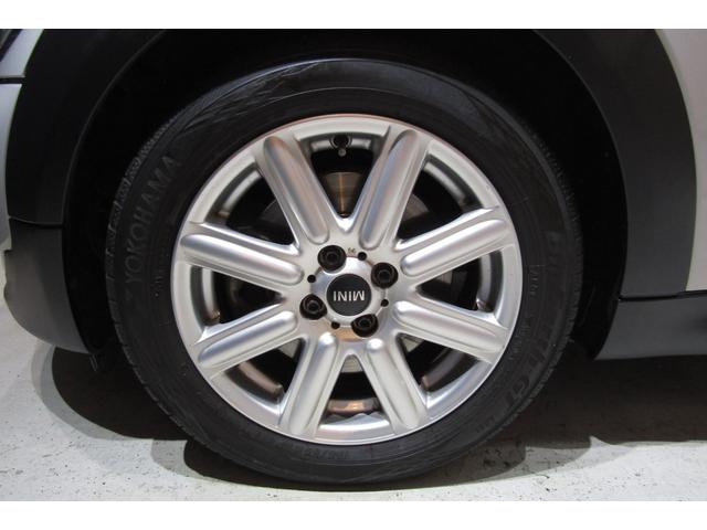 MINI クーパーS R56最終後期型 1オーナー車 禁煙車 カーポート保管車 インナーブラックヘッドライト ナビ フルセグTV バックカメラ ETC 消耗部品交換実施後ご納車 クロームラインインテリア&エクステリア(31枚目)