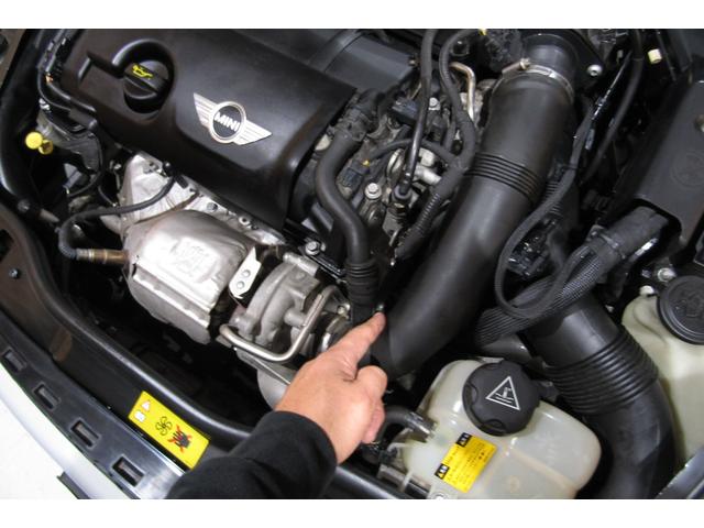 MINI クーパーS R56最終後期型 1オーナー車 禁煙車 カーポート保管車 インナーブラックヘッドライト ナビ フルセグTV バックカメラ ETC 消耗部品交換実施後ご納車 クロームラインインテリア&エクステリア(36枚目)