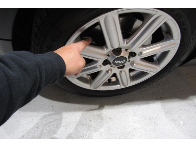 MINI クーパーS R56最終後期型 1オーナー車 禁煙車 カーポート保管車 インナーブラックヘッドライト ナビ フルセグTV バックカメラ ETC 消耗部品交換実施後ご納車 クロームラインインテリア&エクステリア(40枚目)