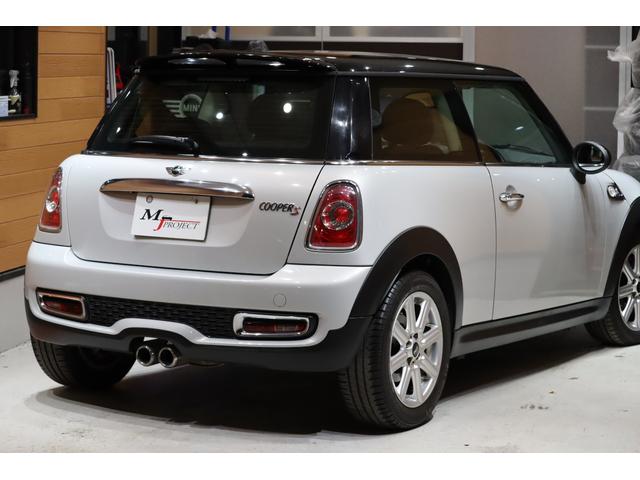 MINI クーパーS R56最終後期型 1オーナー車 禁煙車 カーポート保管車 インナーブラックヘッドライト ナビ フルセグTV バックカメラ ETC 消耗部品交換実施後ご納車 クロームラインインテリア&エクステリア(42枚目)