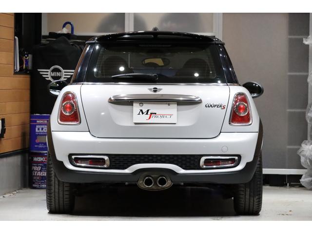 MINI クーパーS R56最終後期型 1オーナー車 禁煙車 カーポート保管車 インナーブラックヘッドライト ナビ フルセグTV バックカメラ ETC 消耗部品交換実施後ご納車 クロームラインインテリア&エクステリア(50枚目)