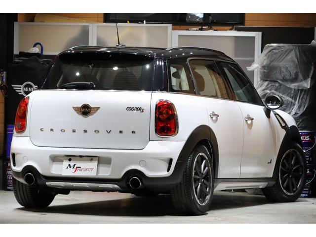MINI クーパーS クロスオーバー オール4 最終後期 4WD 6速MT ビルシュタイン車高調 17AW REMUS製マフラー JCWフロントスポイラー アームレスト ETC ケンウッド製ナビTV Bluetooth バックカメラ バッテリー新品(7枚目)
