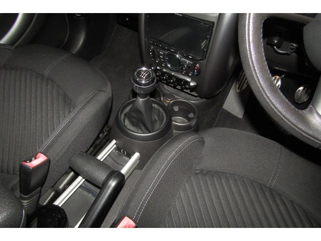 MINI クーパーS クロスオーバー オール4 最終後期 4WD 6速MT ビルシュタイン車高調 17AW REMUS製マフラー JCWフロントスポイラー アームレスト ETC ケンウッド製ナビTV Bluetooth バックカメラ バッテリー新品(23枚目)