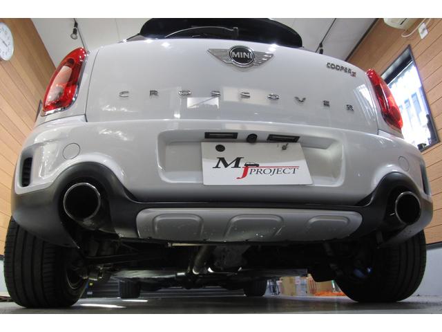 MINI クーパーS クロスオーバー オール4 最終後期 4WD 6速MT ビルシュタイン車高調 17AW REMUS製マフラー JCWフロントスポイラー アームレスト ETC ケンウッド製ナビTV Bluetooth バックカメラ バッテリー新品(49枚目)