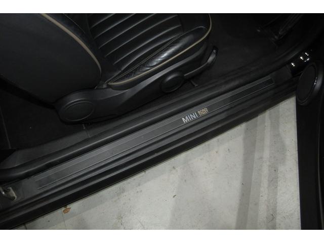 MINI クーパーS クラブマン R55最終後期型 特別限定車ボンドストリート 本革シートヒーター スポーツボタン 禁煙車 マルチファンクション オートクルーズ オートライト オートワイパー ローダウン ETC デジタルインナーミラー(64枚目)